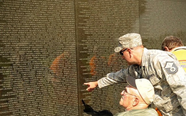 Community members team up to recognize military children