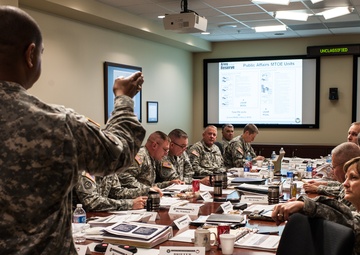 USARC hosts senior leader orientation