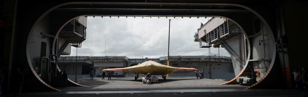 X-47B UCAS demonstrator aboard USS George H.W. Bush