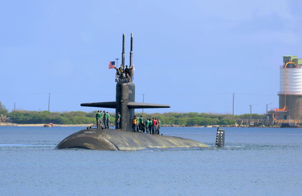 USS Albuquerque in Guam for maintenance