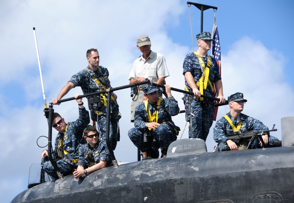 USS Albuquerque in Guam for maintenance