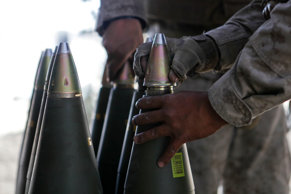 11th Marine Regiment Desert Fire Exercise