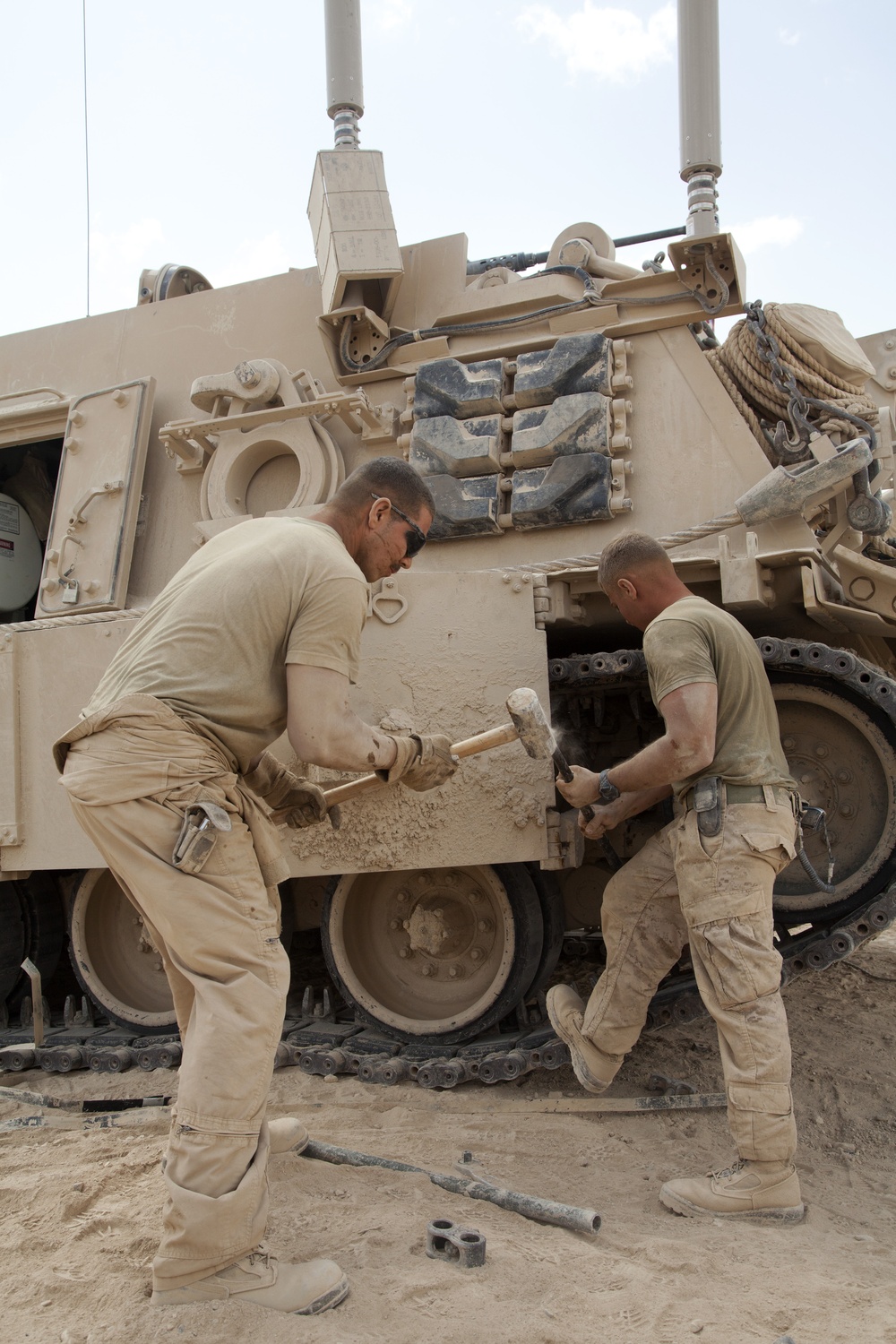 Shir Ghazay Scenes: M88A2 Hercules recovery vehicle maintenance