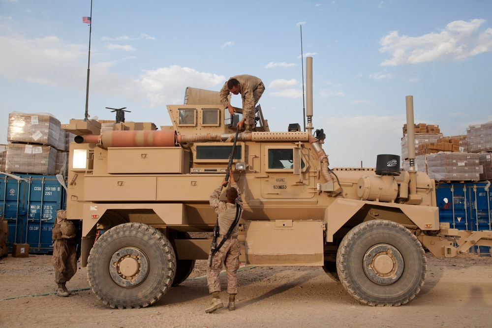 Shir Ghazay Scenes: GLT-8 returns from a mounted patrol