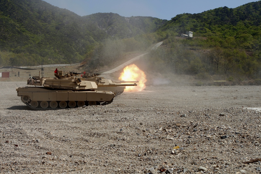 ROK, US Marines conduct bilateral tank shoot