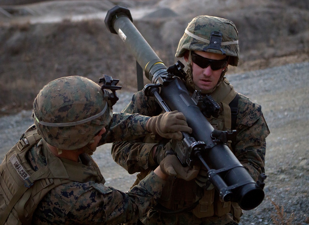 Assault Marines train in the ROK