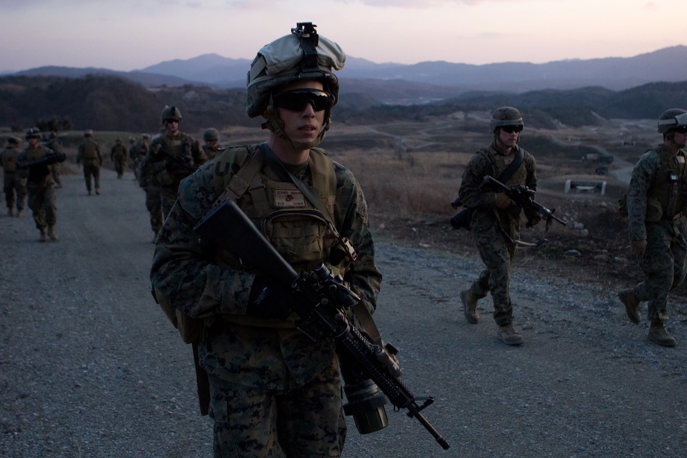 Assault Marines train in the ROK