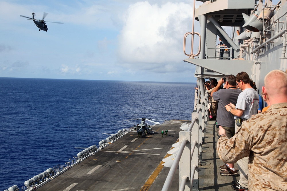 Families sail home with servicemembers during Tiger Cruise