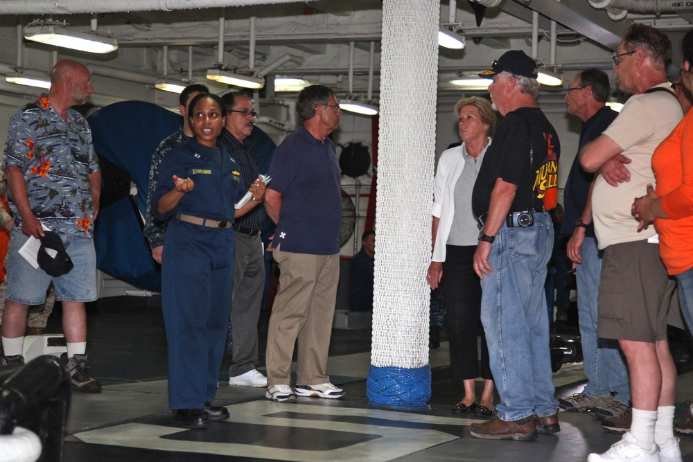 Families sail home with servicemembers during Tiger Cruise