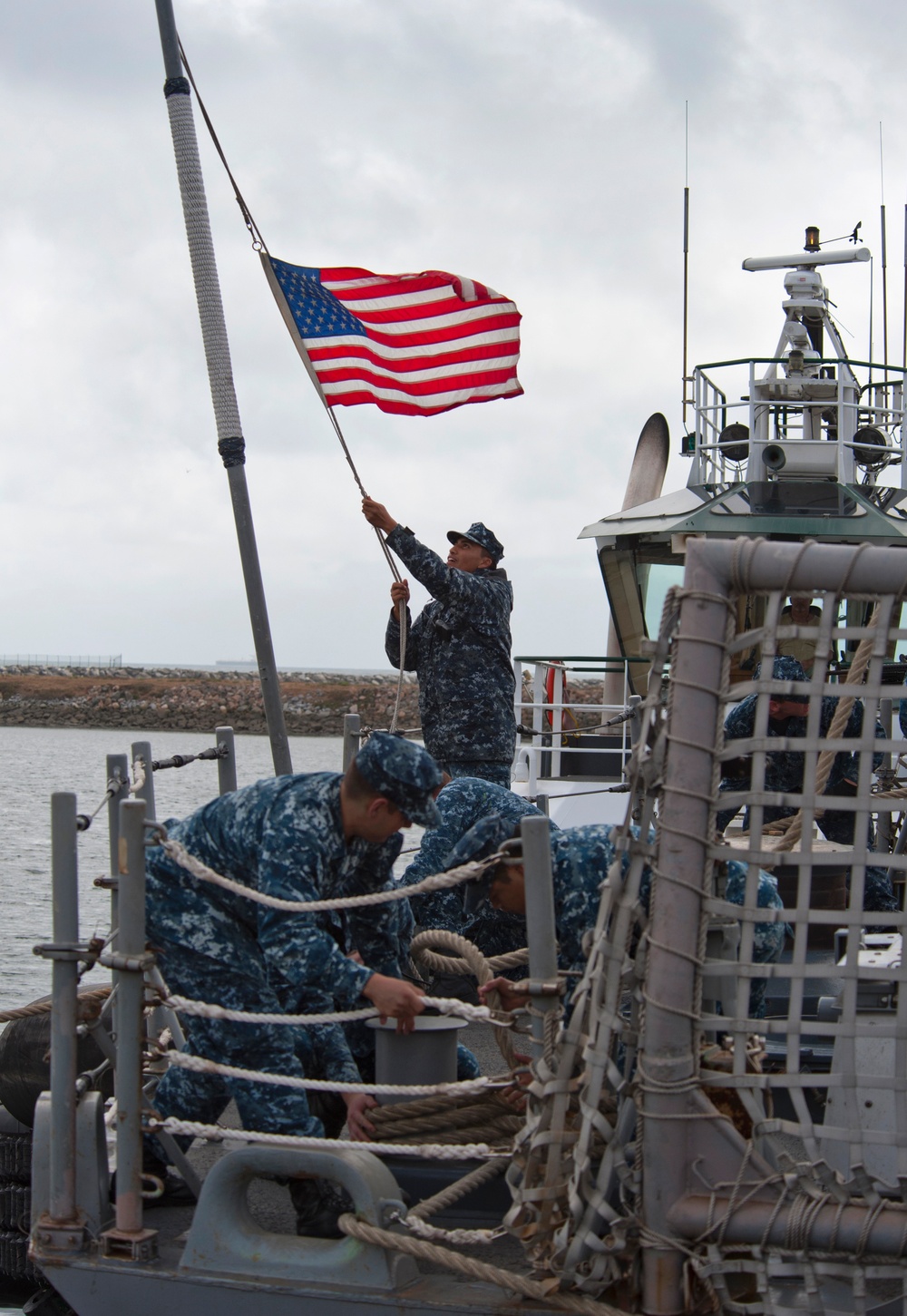 USS McClusky arrives in Seal Beach