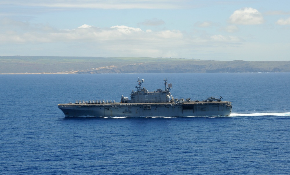 USS Peleliu departs Pearl Harbor