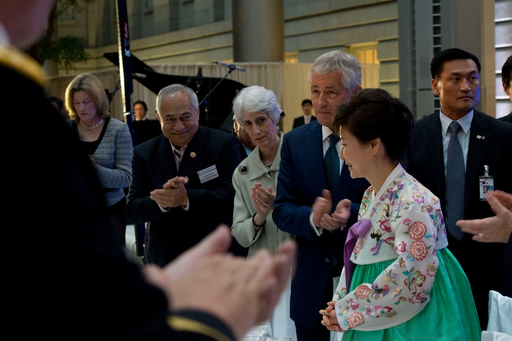Hagel celebrates South Korean alliance