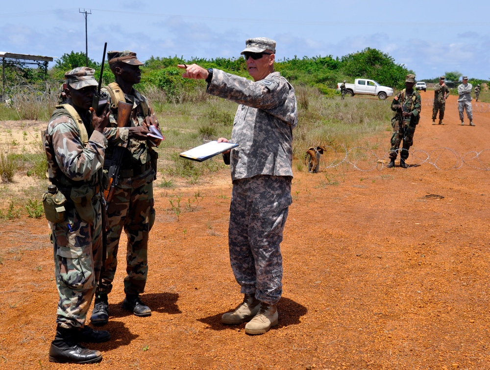 Deploying AFL soldiers participate in IED recognition course