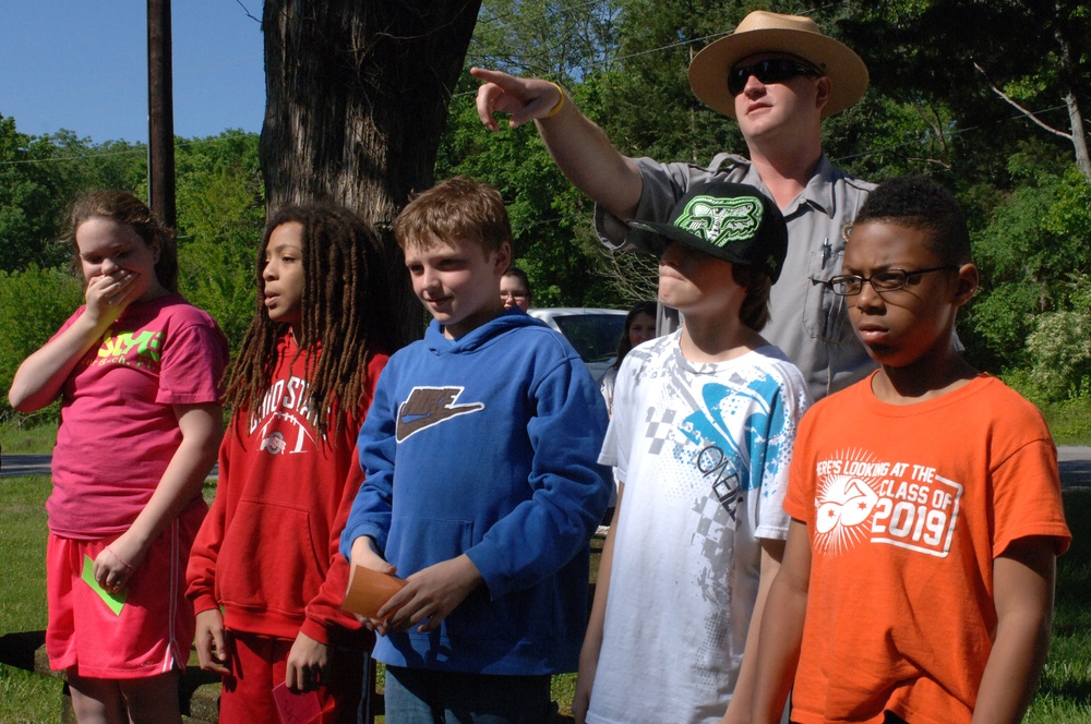 Students get 'hands-on' environmental lessons at Old Hickory Lake