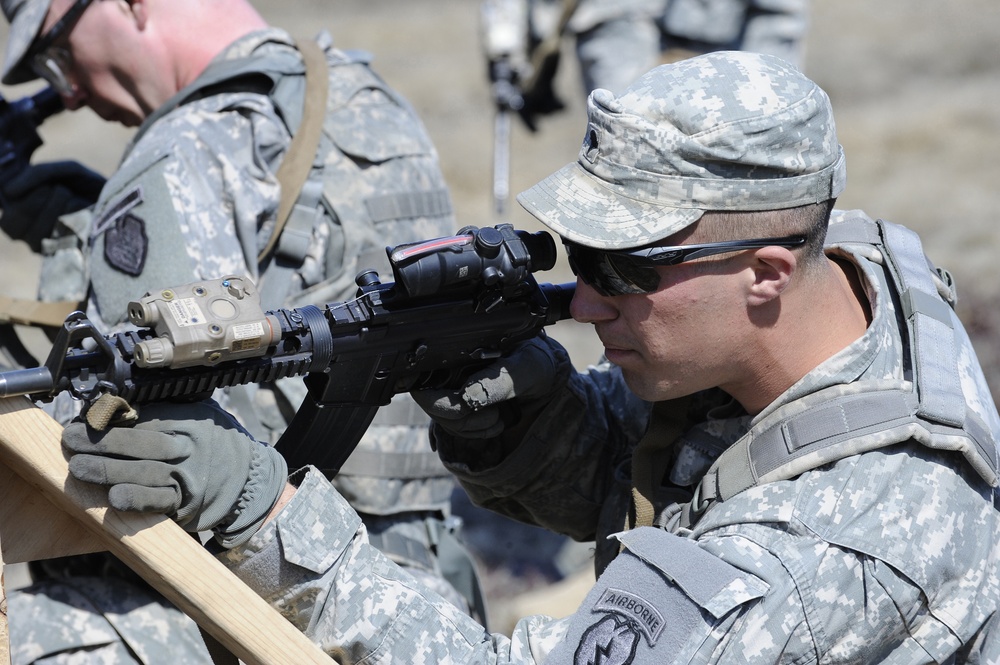 1-40th Cavalry Regiment (Airborne) buddy-team live fire