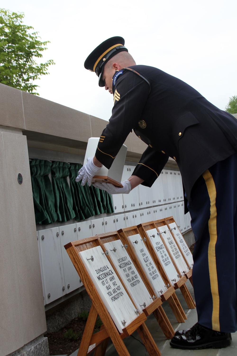 DVIDS News Arlington National Cemetery dedicates new columbarium