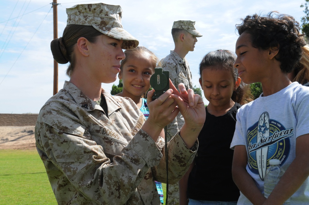 MCAS Yuma hosts &quot;Intro to Devil Dogs&quot; children's tour