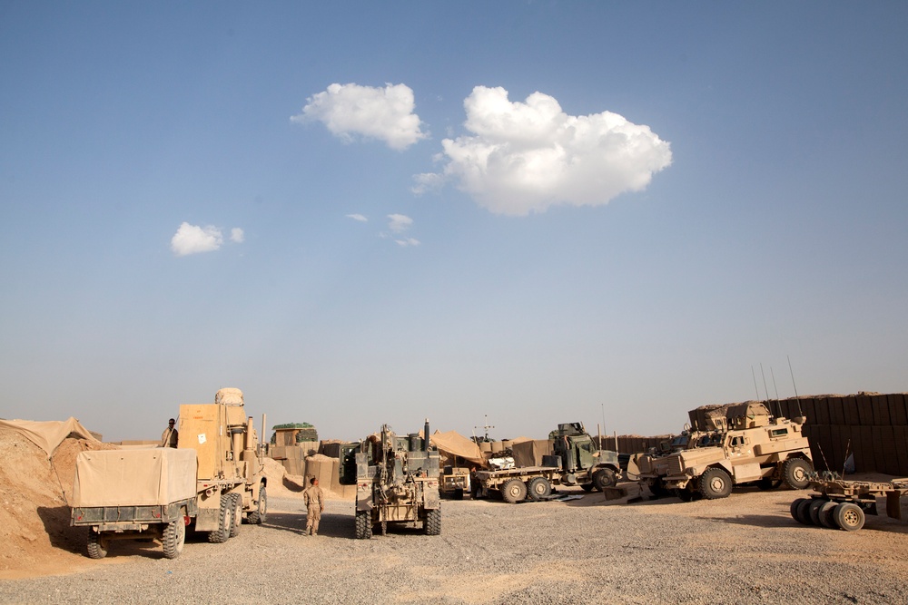 42nd Battalion Georgian Liaison Team 8 conducts resupply and retrograde