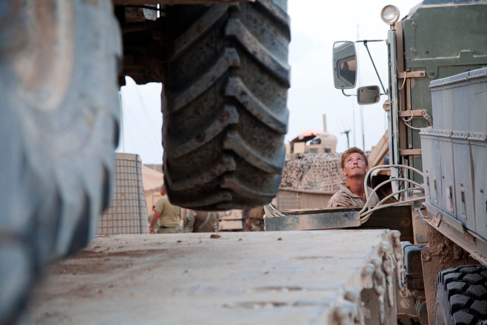 42nd Battalion Georgian Liaison Team 8 conducts resupply and retrograde