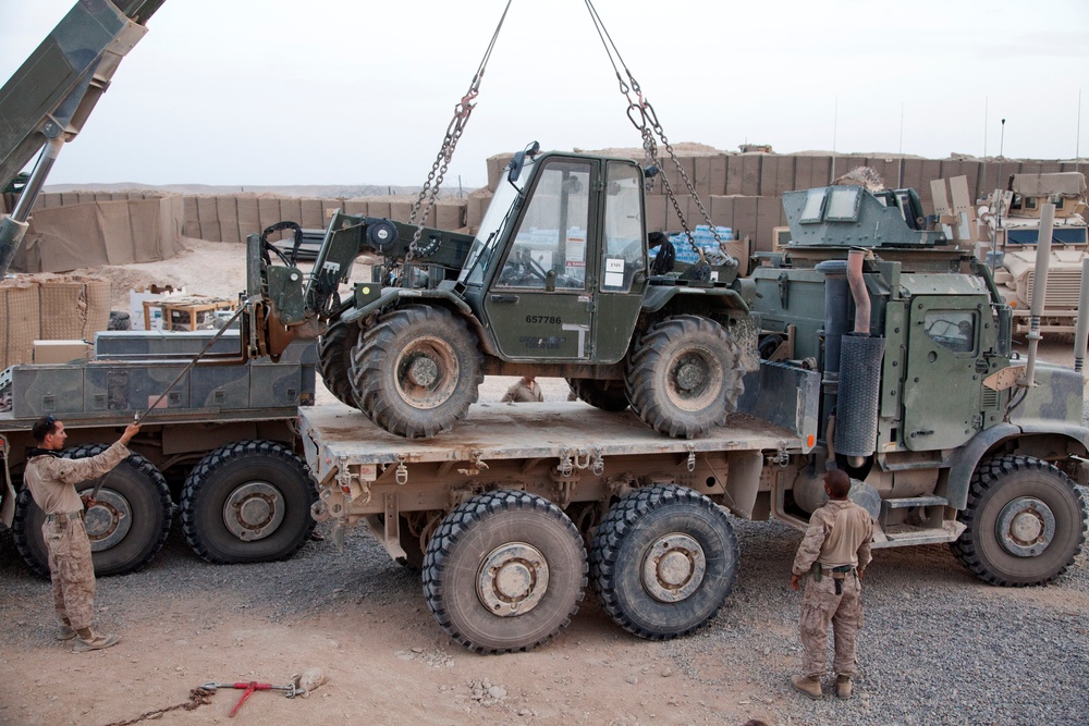 42nd Battalion Georgian Liaison Team 8 conducts resupply and retrograde