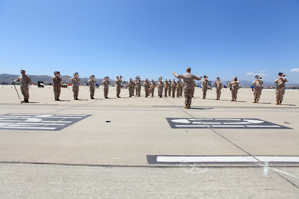 Marine Aircraft Group 39 changes command