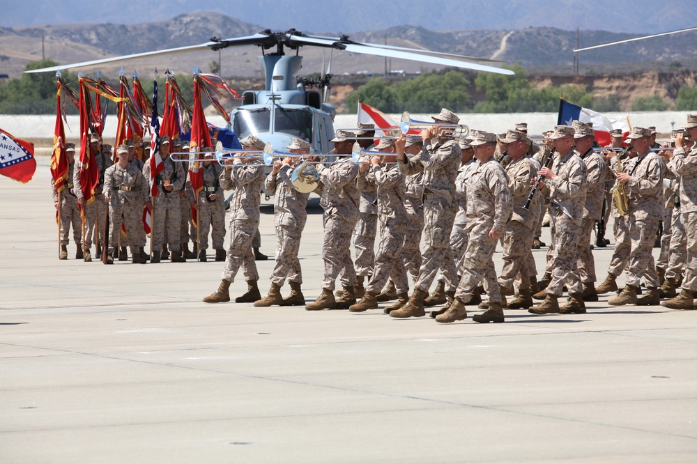 Marine Aircraft Group 39 changes command