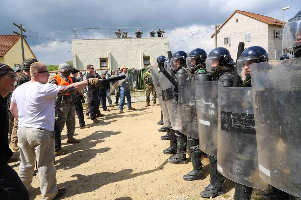 525th Battlefield Surveillence Brigade Kosovo Force training exercise