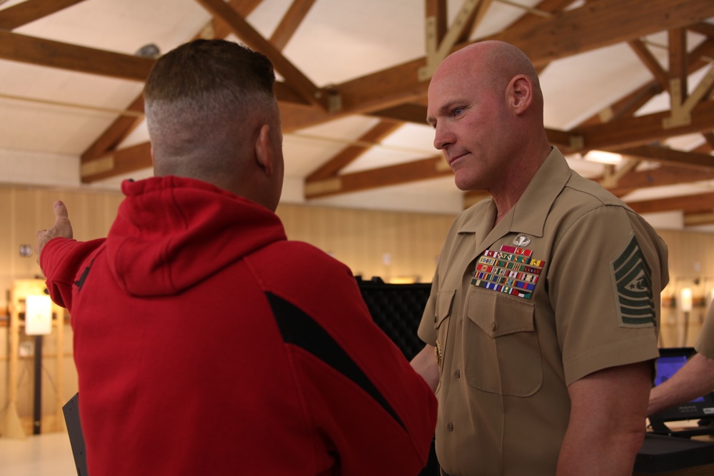 Commandant visits Marine Warrior Games team