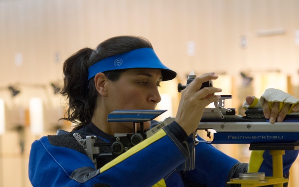 Navy athletes compete in 2013 Warrior Games shooting