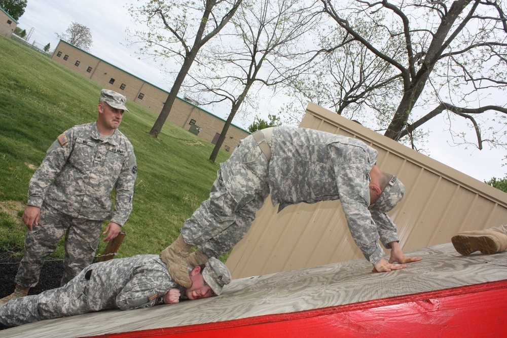 Engineer unit navigates Leaders Reaction Course