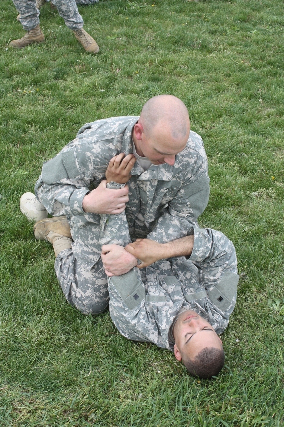 Engineer soldiers learn the basics of hand-to-hand combat
