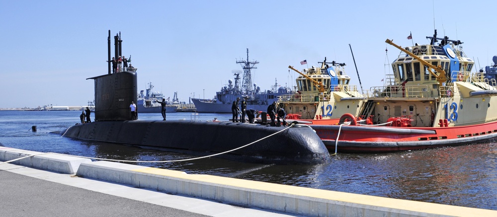 BNS Tapajo arrives in Mayport
