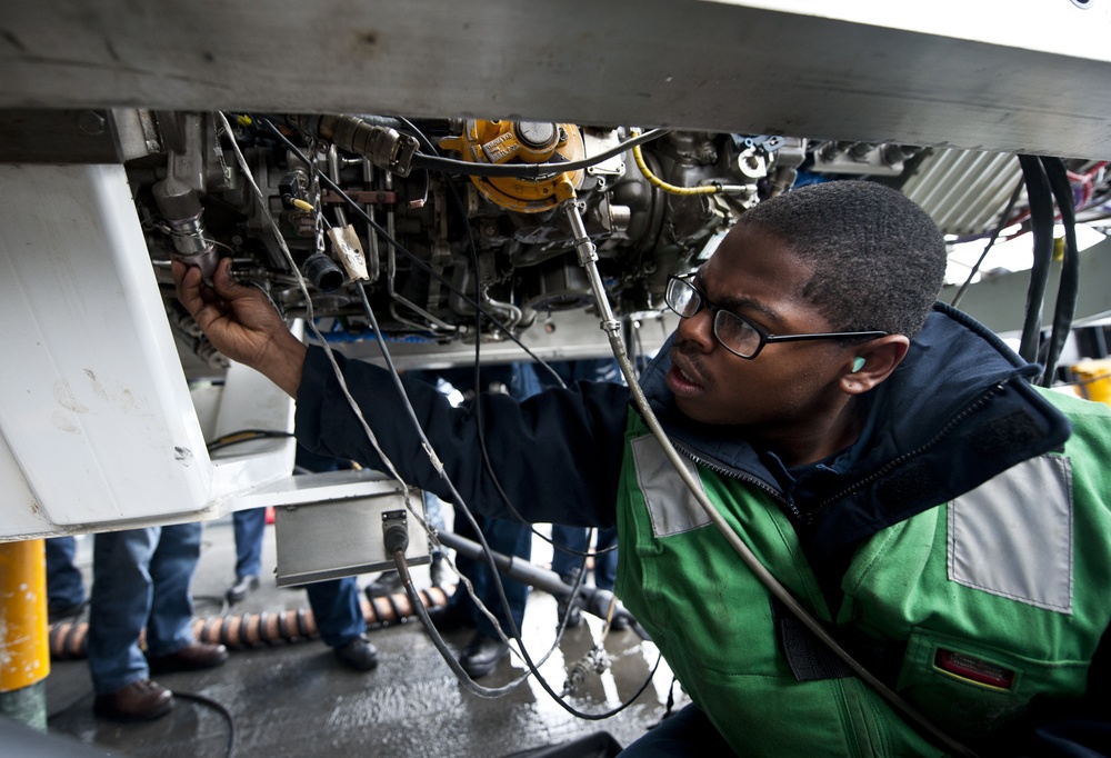 USS Carl Vinson sailors test jet engine