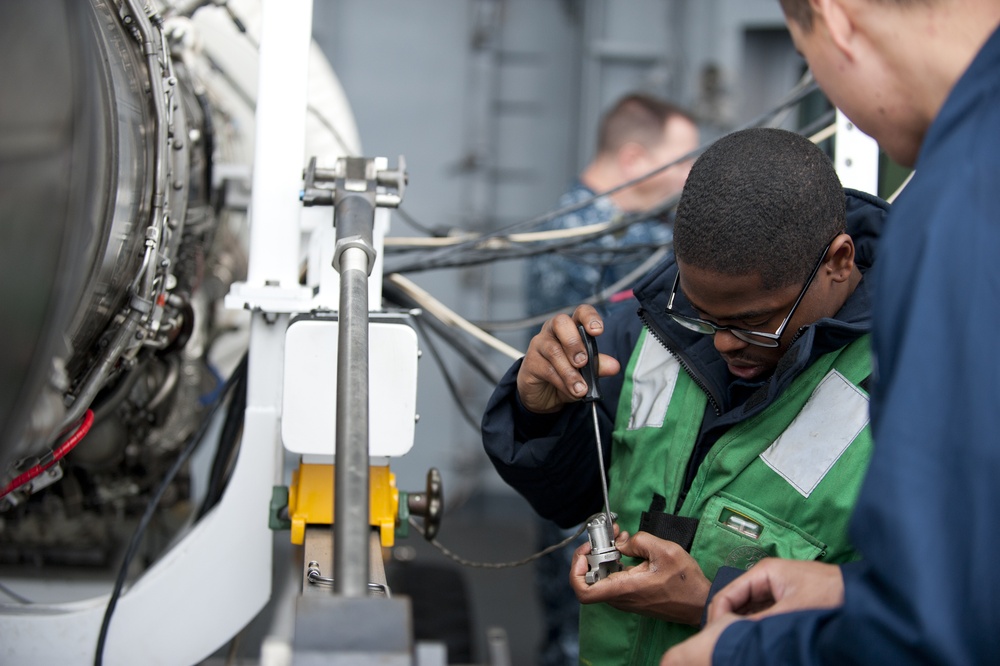 USS Carl Vinson sailors test jet engine