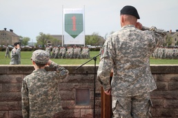 Honorary command sergeant major attends change of command