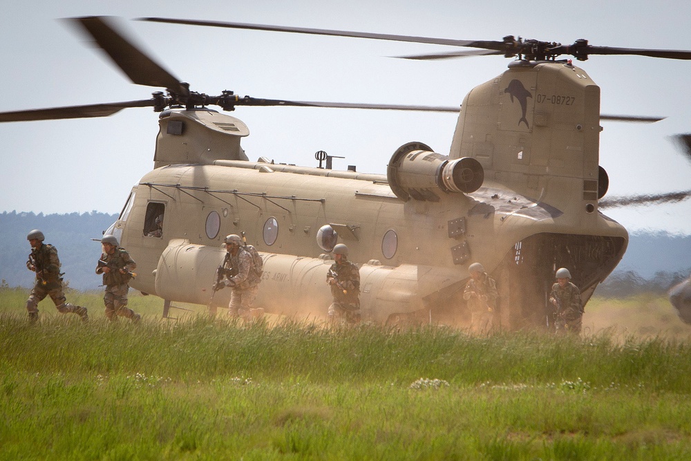 Airborne jump, air assault part of Yudh Abhyas training