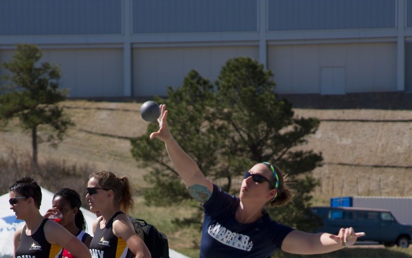 Navy athletes compete in track &amp; field at 2013 Warrior Games