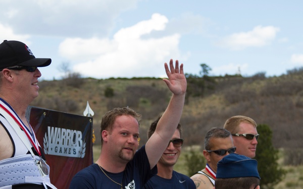 Navy athletes compete in track &amp; field at 2013 Warrior Games