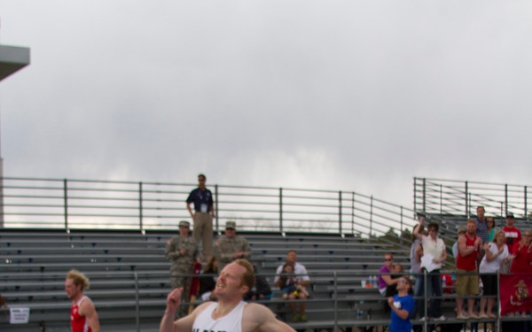 Navy athletes compete in track &amp; field at 2013 Warrior Games