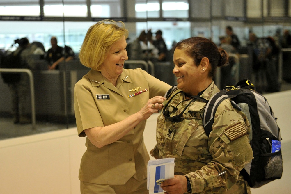 Vice Adm. Braun greets returning individual augmentee sailors