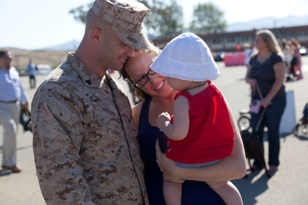 Dark Horse Battalion reunite with family and friends after tour with 15th MEU