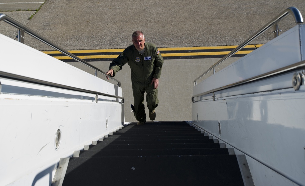 DVIDS - Images - Col. Rupp's 'fini flight' [Image 2 of 7]