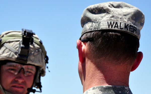 Lt. Gen. Keith C. Walker visits NIE 13.2