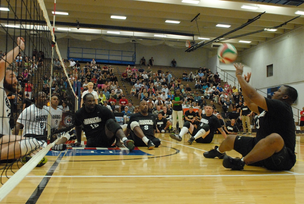 Army sitting volleyball team dominates early in Warrior Games