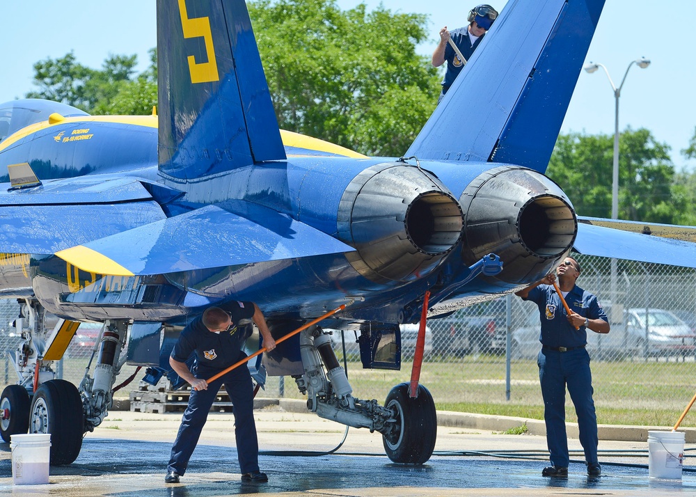 Blue Angels crew chiefs wash aircraft