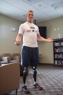 Paralympic rower, double amputee shares story of recovery after IED