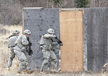 Arctic infantrymen hone combat skills