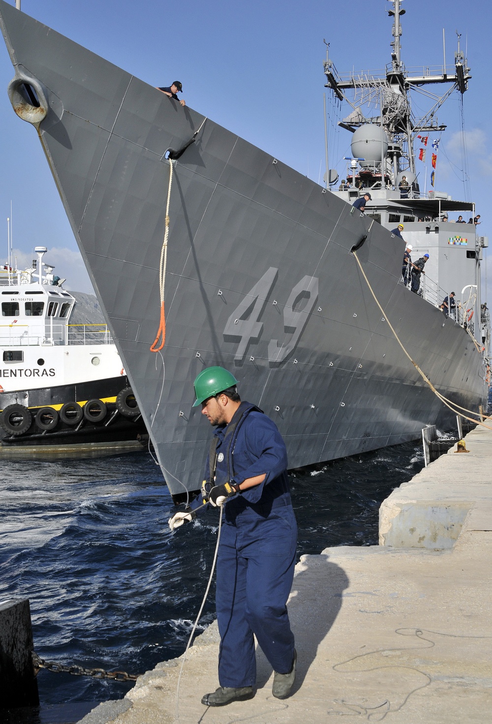 USS Robert Bradley visits Crete