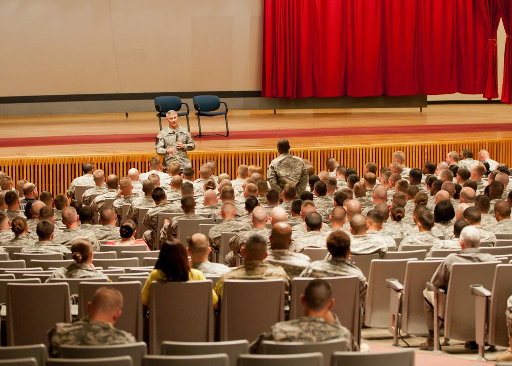 Sergeant major of the Army speaks to Fort Carson soldiers