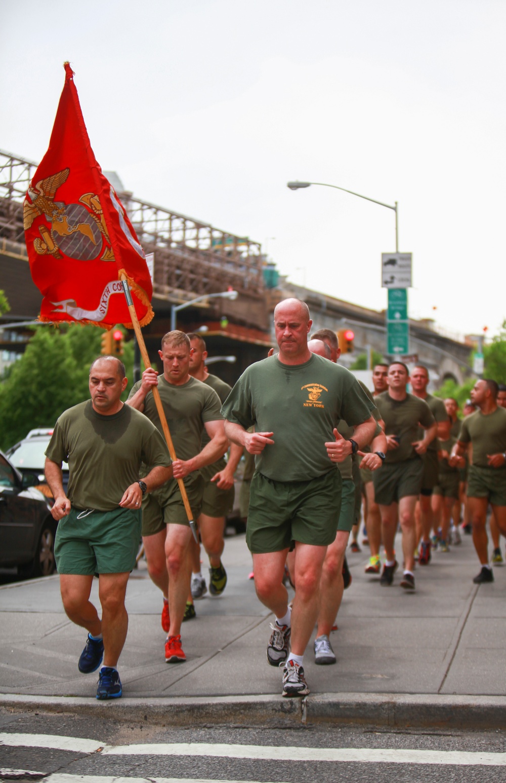 Marines Run The Brooklyn Bridge